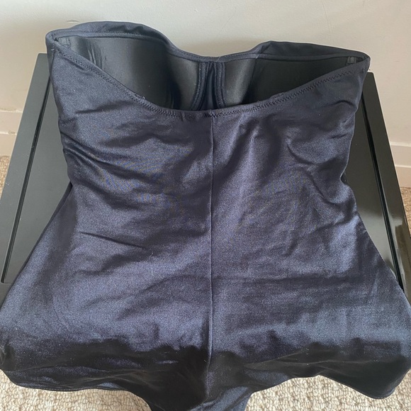 100 % Authentic Versace Women’s Swimsuit. - Picture 3 of 4